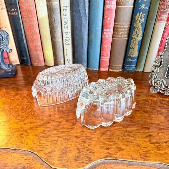 3 Vintage Spooners, One Glass & One Crystal and Antique Higbee - Paneled Thistle - Picture 15 of 17